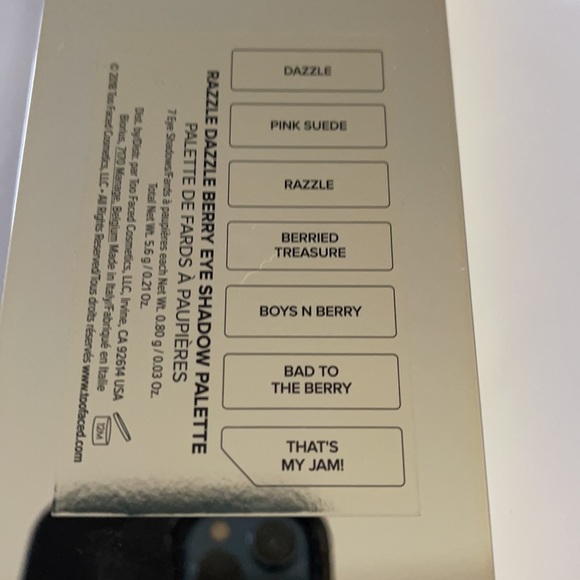 Too Faced Razzle Dazzle Berry eyeshadow palette - Picture 3 of 5